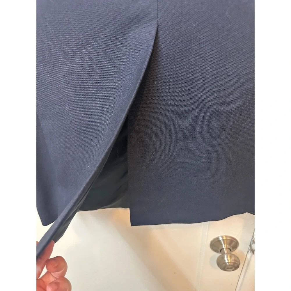 Givenchy Gentleman Navy Blue Blazer Sport Coat Gold Buttons Vintage USA Made 44R